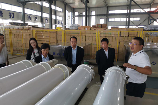 陜西航天建設(shè)集團(tuán)有限公司總經(jīng)理、黨委副書記謝明娟率隊(duì)赴遼寧一諾環(huán)保產(chǎn)業(yè)集團(tuán)開展考察調(diào)研工作